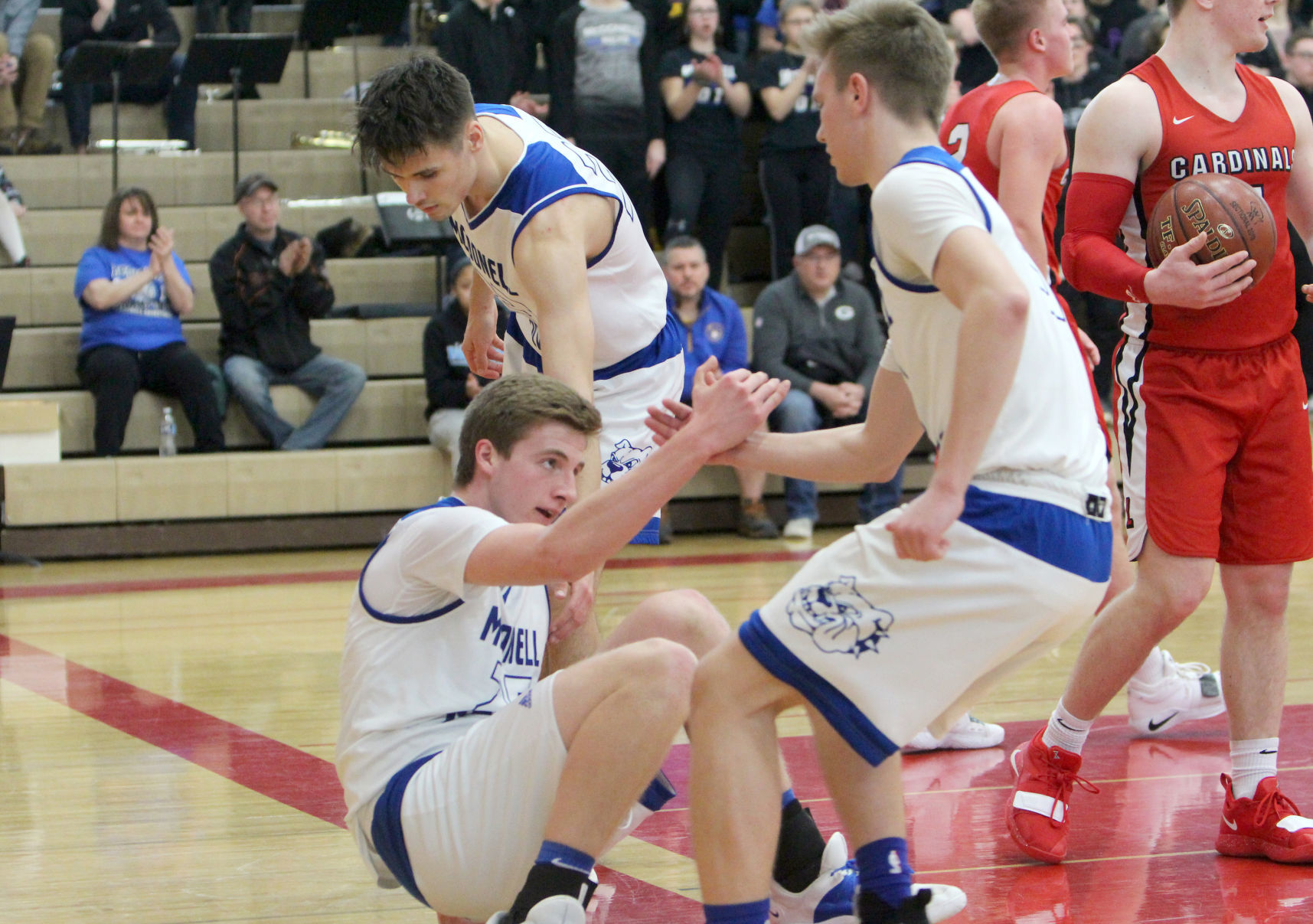 McDonell boys basketball vs Luck at Chi-Hi 3-9-19